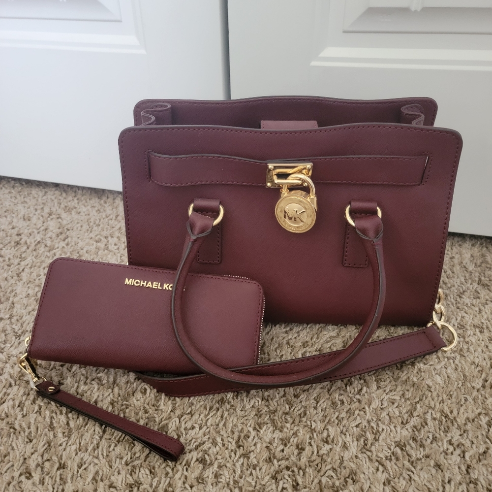 (SOLD) Michael Kors Hamilton East West with NWOT matching MK Wallet Merlot Color